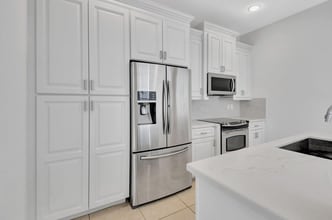 Building Photo - 838 NW 83rd Ln