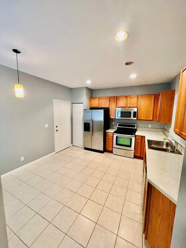 Foto del edificio - 2072 Oakhurst Way