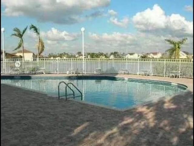 Building Photo - 707 NW 208th Dr