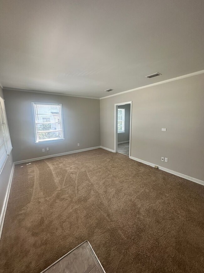 Building Photo - Quiet 2 bedroom 1 Bath in Valdosta