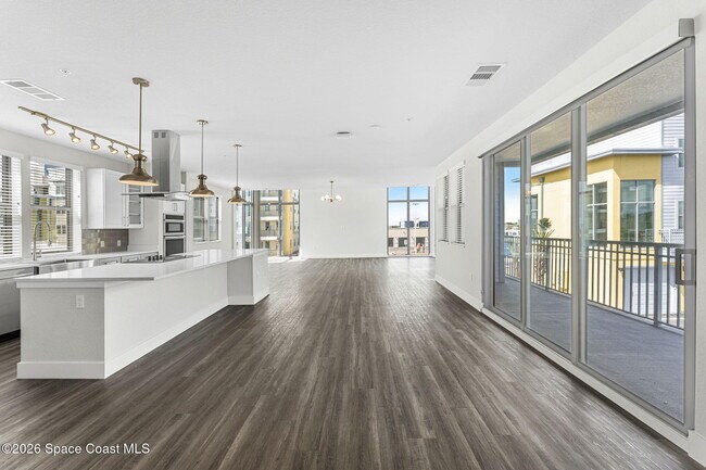 Foto del edificio - 8663 Ivanhoe Dr