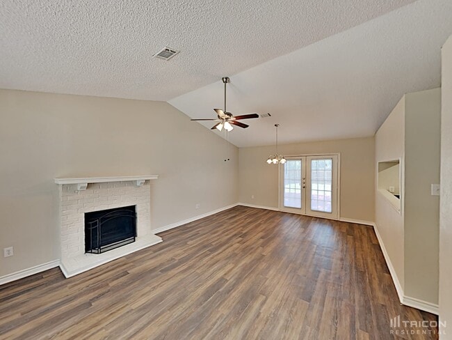 Building Photo - 4628 Moss Rose Dr