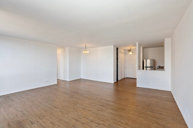 Foto del edificio - 4343 N Clarendon Ave