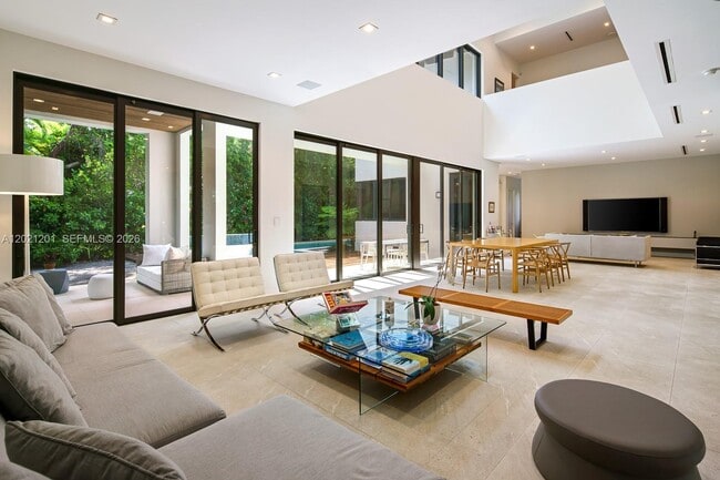 Building Photo - 4760 SW 76th Terrace