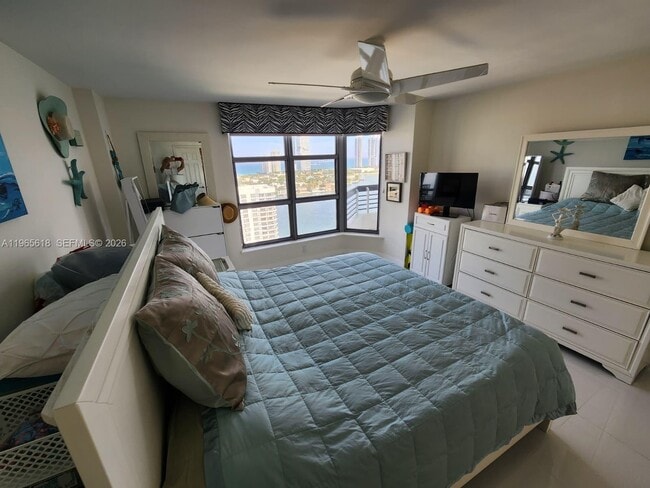 Foto del edificio - 3530 Mystic Pointe Dr