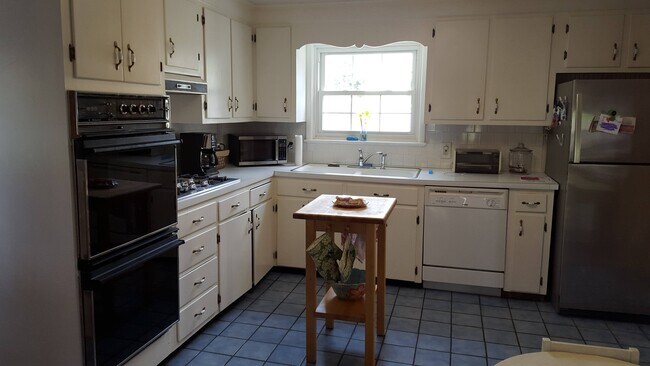Foto del edificio - 2381 Cranston St