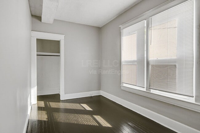 Foto del edificio - 317 S 39th St