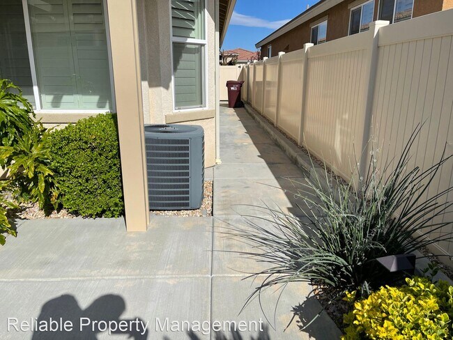 Building Photo - 2 br, 2 bath House - 233 Box Springs Trail