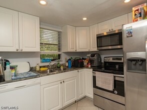 Building Photo - 1480 Green Valley Cir