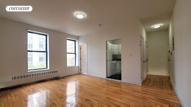 Building Photo - 306 W 51st St