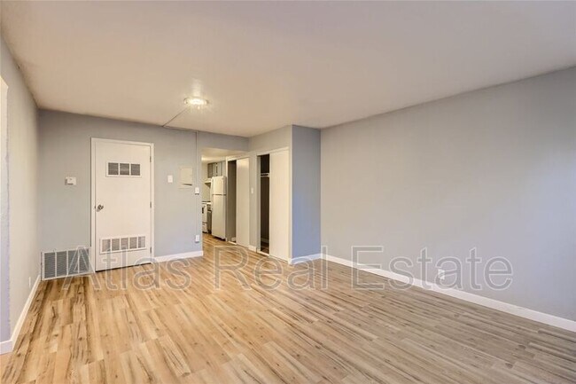 Foto del edificio - 636-636 N Shields St