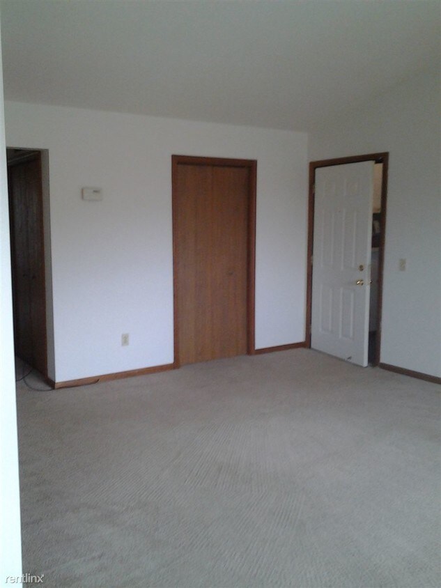 Foto del edificio - 2353 W Osterhout Ave