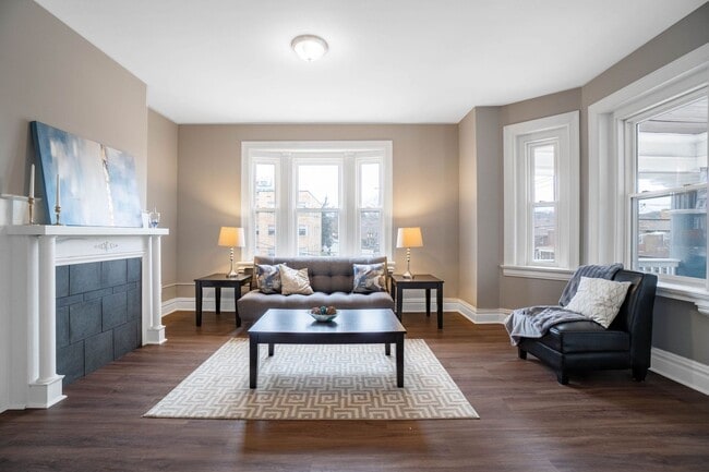 Foto del edificio - Classic 1900's building with all new interior space