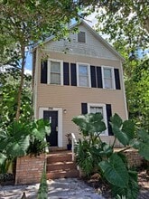 Building Photo - 206 E Howry Ave