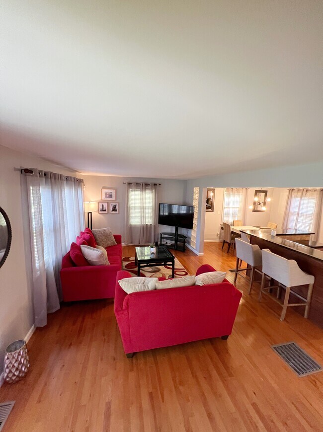Building Photo - 2019 Cogar Dr