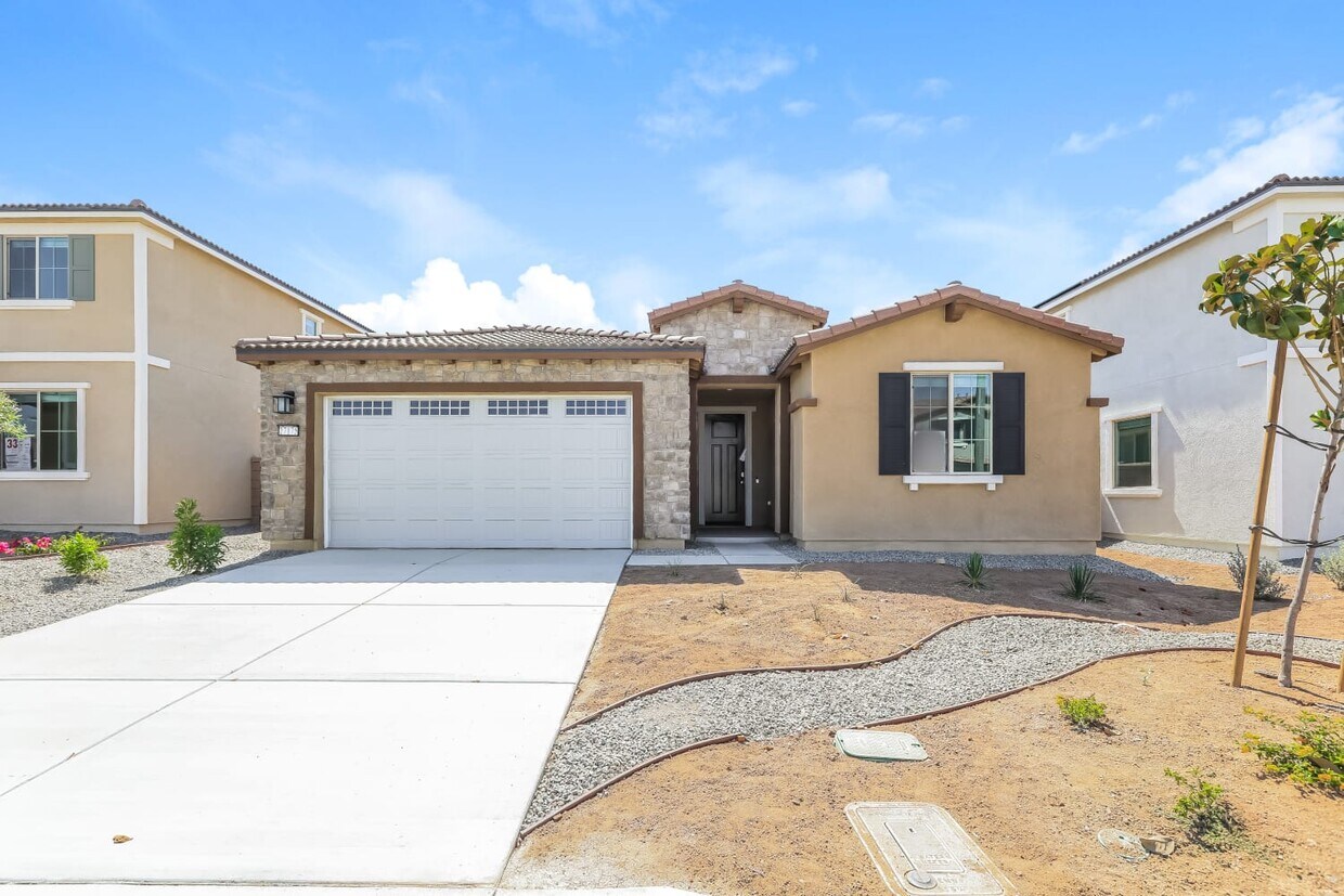 Primary Photo - 27175 Goldstone Dr