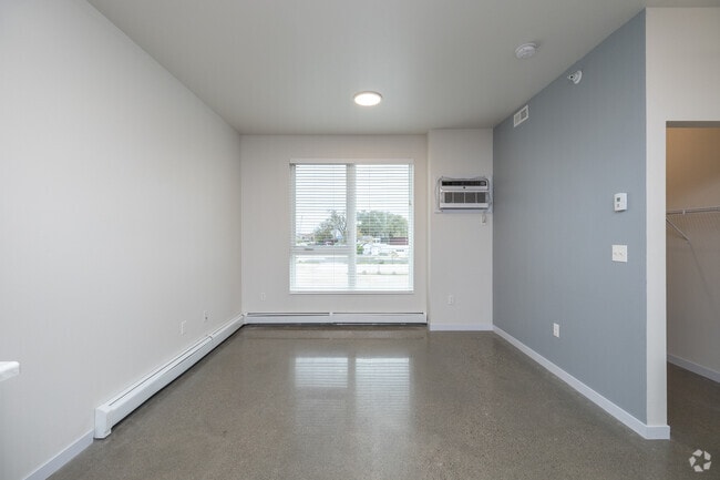 Studio - 432SF - Living Area - Vanne