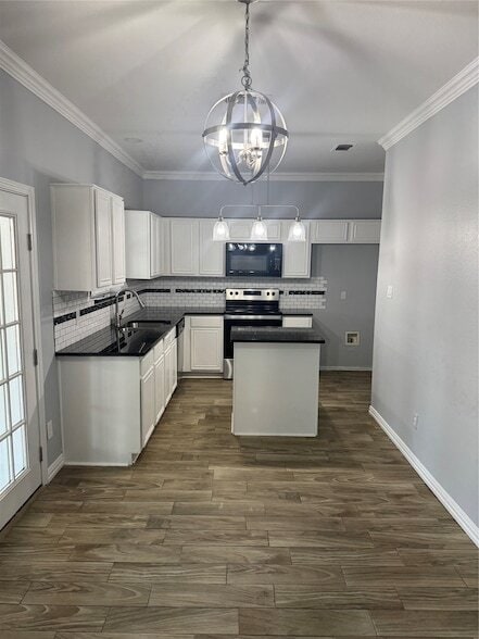 Building Photo - 3035 Parkline Trail