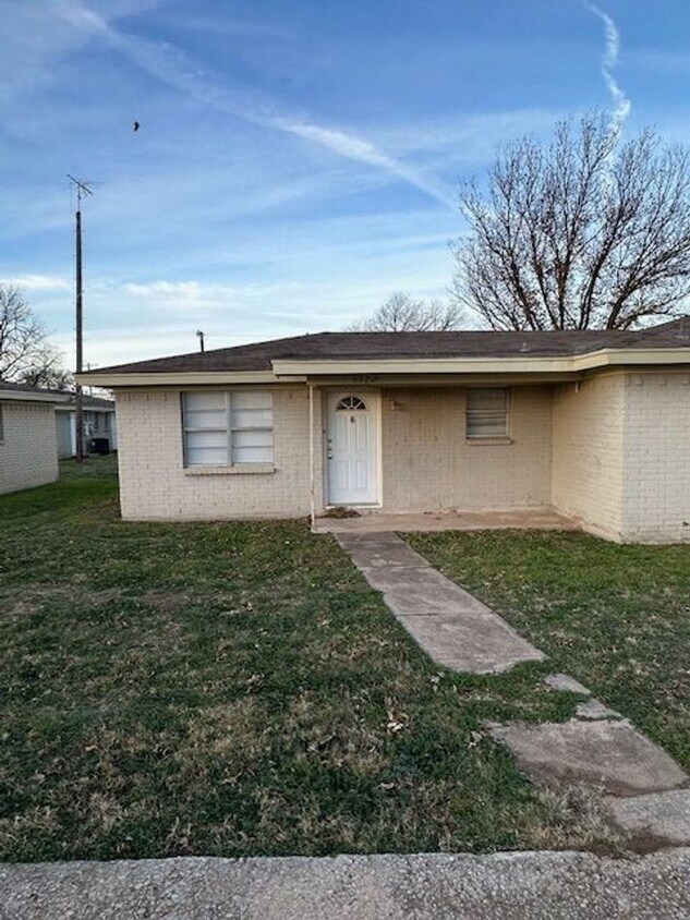 Primary Photo - 316 Waters St