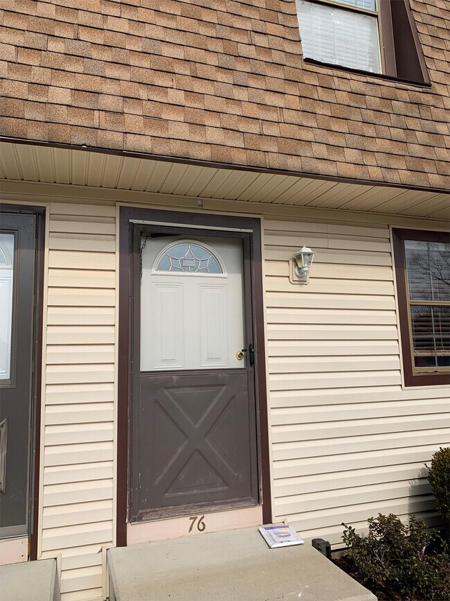 76 Homestead Ln, Brookfield, CT 06804 Townhome Rentals in Brookfield