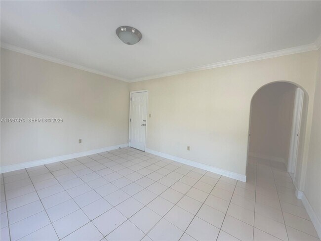 Foto del edificio - 623 NE 61st St