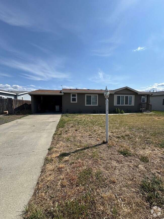 Building Photo - 408 Alpine Dr