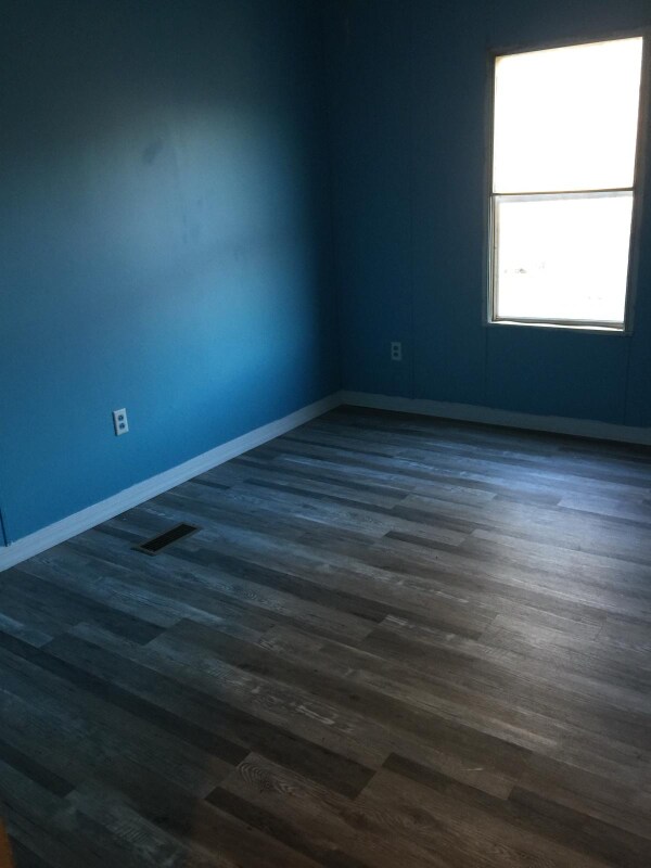Foto del edificio - 27624 Lambert Rd