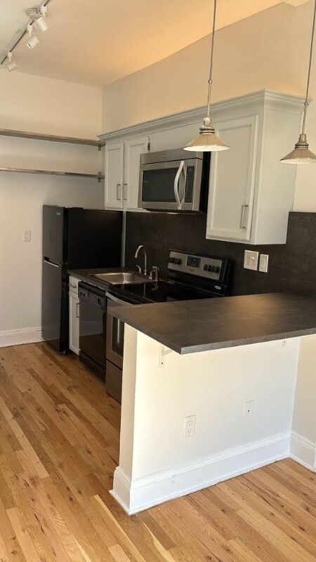 Primary Photo - 323 Monroe St