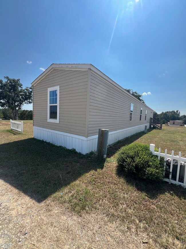 Building Photo - 142 County Rd 5516