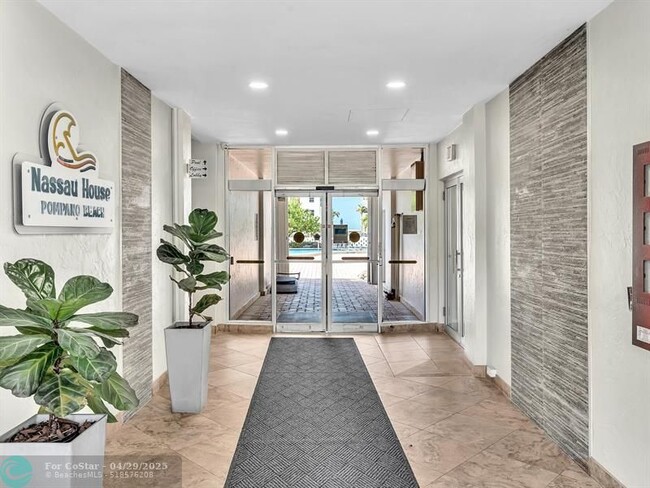 Building Photo - 301 N Ocean Blvd