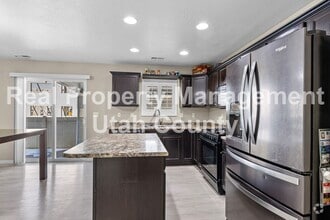 Building Photo - 626 S State Rd