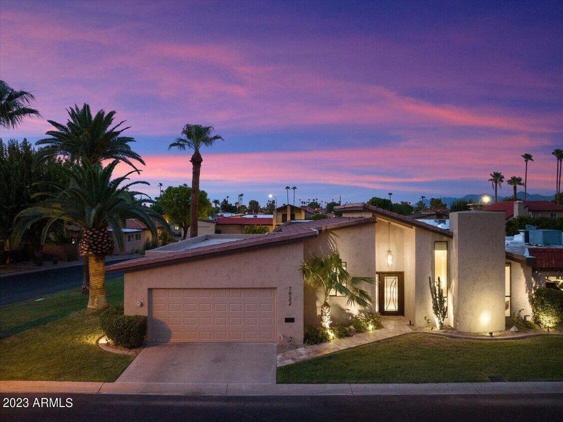 Primary Photo - 7922 E Crestwood Way