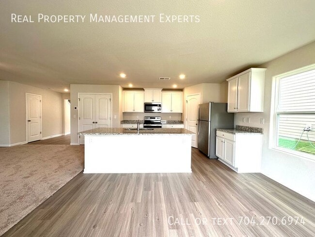 Building Photo - New Construction 4BR/2.5BA Home in Charlotte!