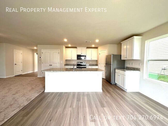 Foto del edificio - New Construction 4BR/2.5BA Home in Charlotte!
