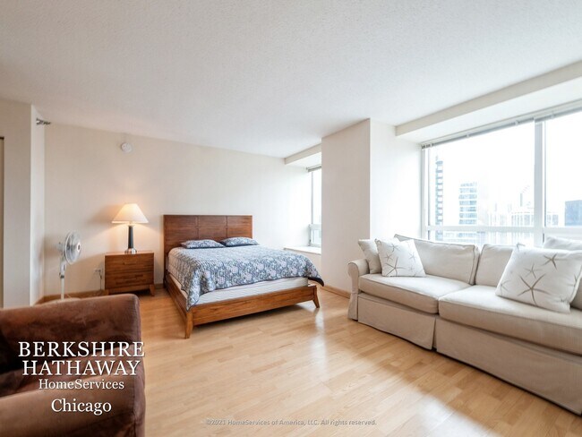 Foto del edificio - 512 N McClurg Court