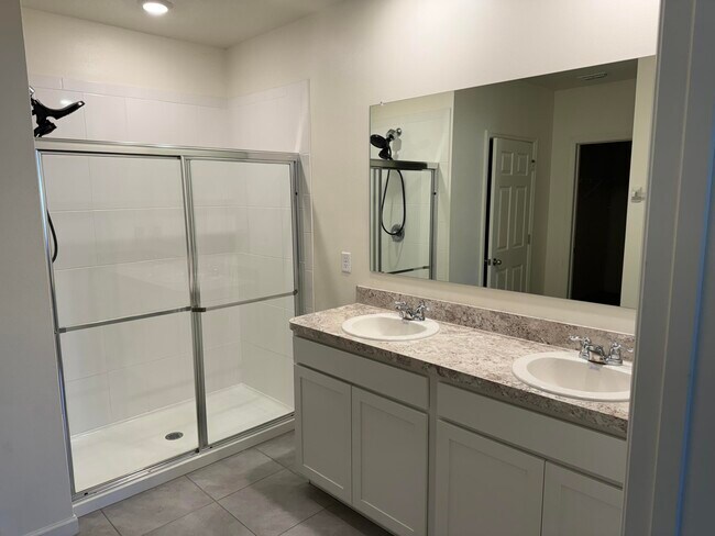 Foto del edificio - 7307 Amethyst Ave