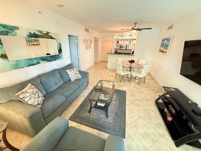 Building Photo - 700 E Boynton Beach Blvd