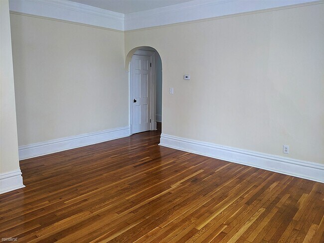 Foto del edificio - 605 N Calhoun St