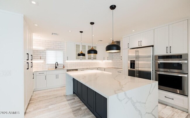 Foto del edificio - 6929 E Mariposa Dr