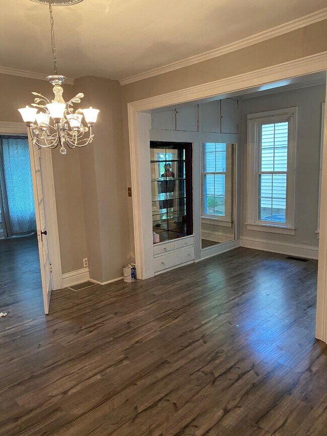 253 Jefferson St, Valparaiso, IN 46383 House Rental in Valparaiso, IN