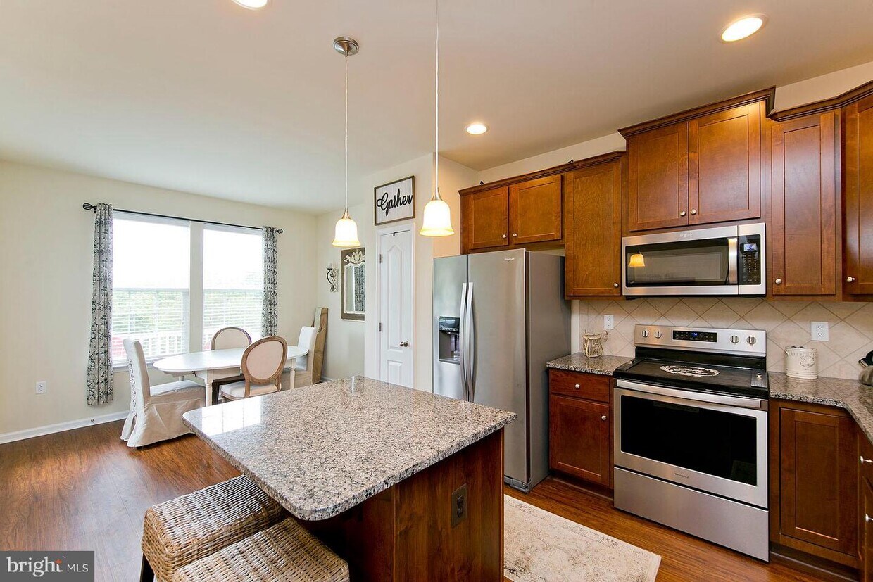 193 Schramm Loop, Stephens City, VA 22655 Townhouse for Rent in