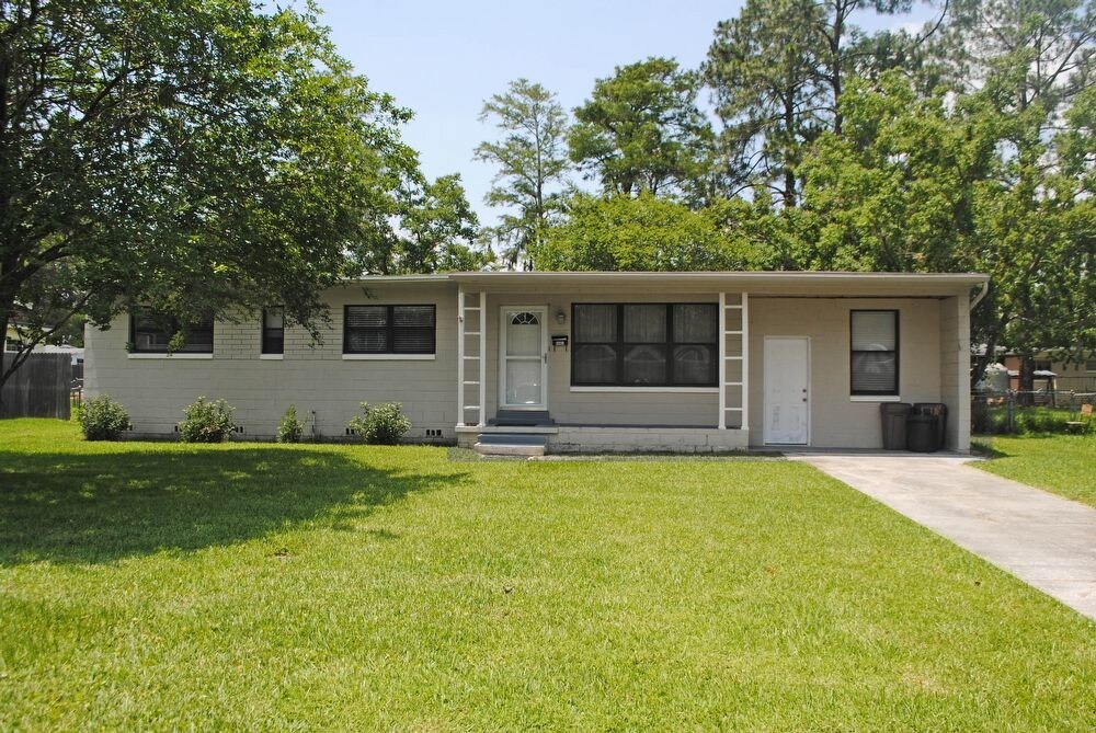 4661 Bankhead Ave, Jacksonville, FL 32207 House Rental in