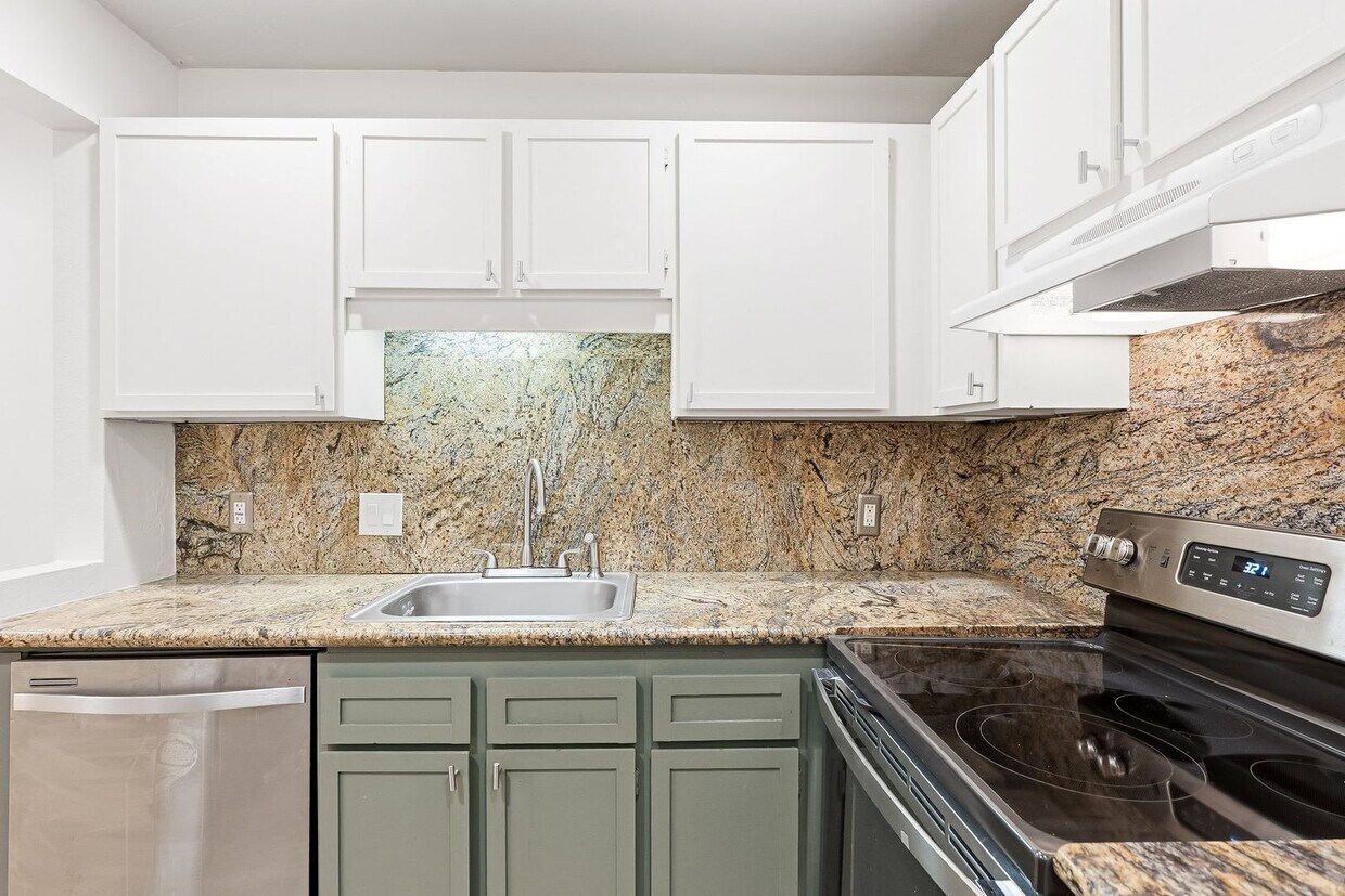 Desirable Lake Oswego Condo 1Bed/1Bath - Mt Park - Desirable Lake Oswego Condo 1Bed/1Bath - Mt Park