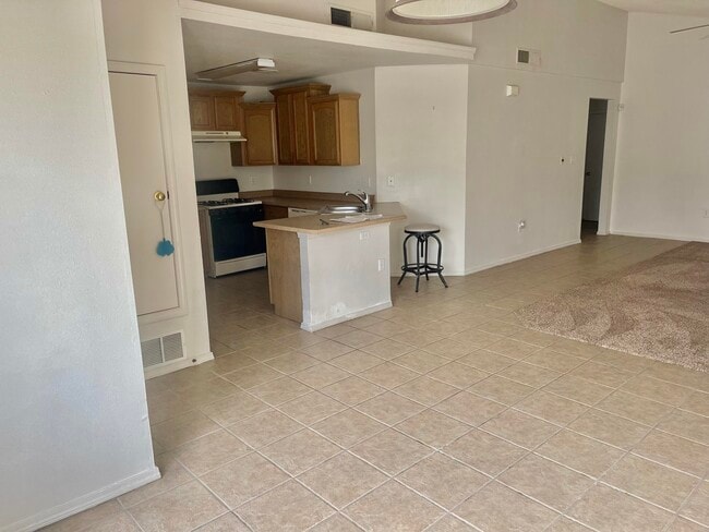 Building Photo - 14021 Tierra Leona Dr