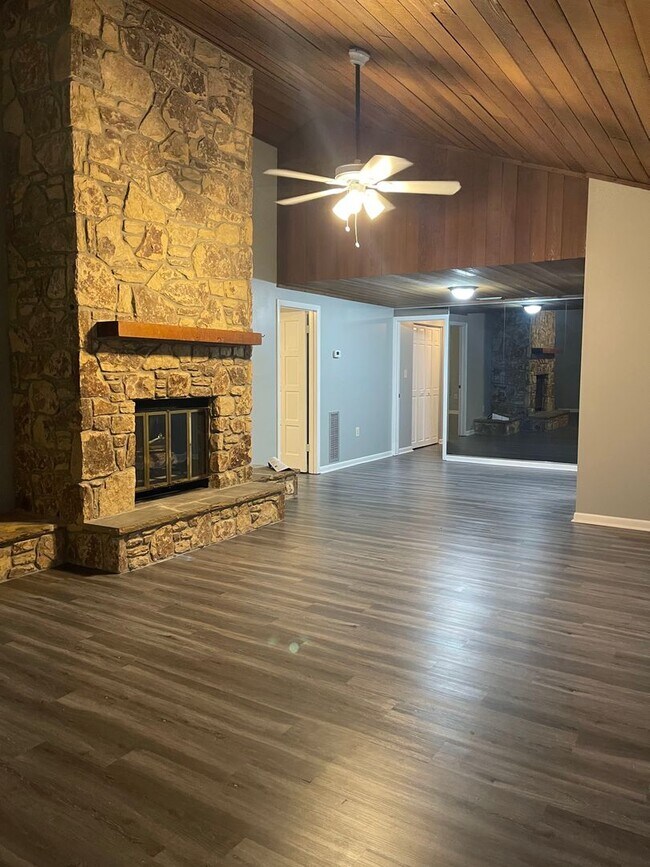 Photo - Errol Village-1921 Abbington St Unit-23-C ... House