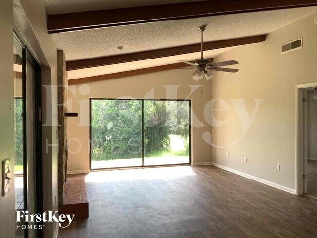 Building Photo - 1451 Oak Pl