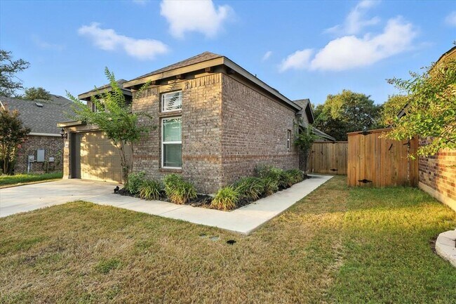 Building Photo - 305 Old Trinity Way