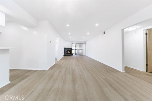 Building Photo - 465 Ivy St