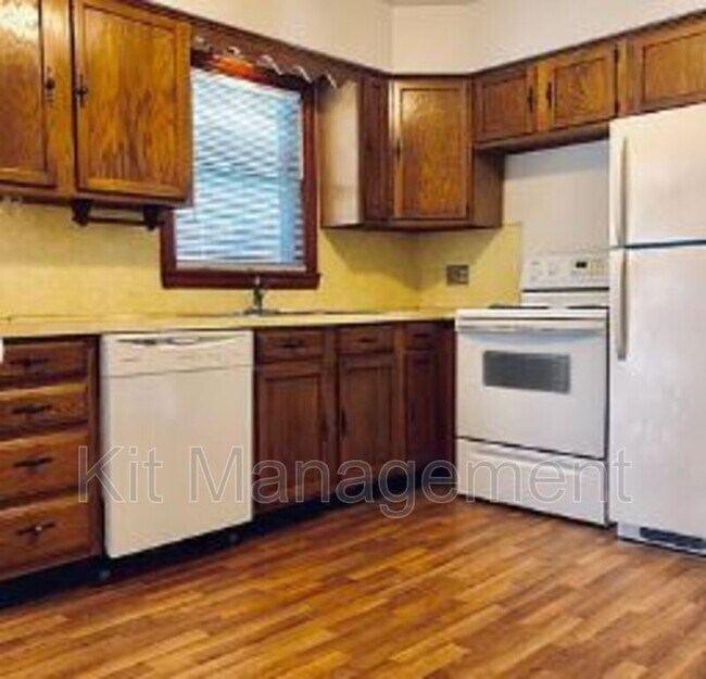 Foto del edificio - 2555 W Laskey Rd