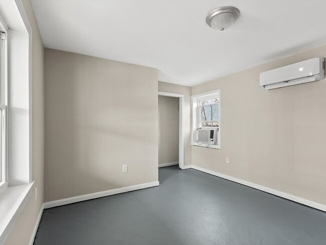 Foto del edificio - 205 E Main St